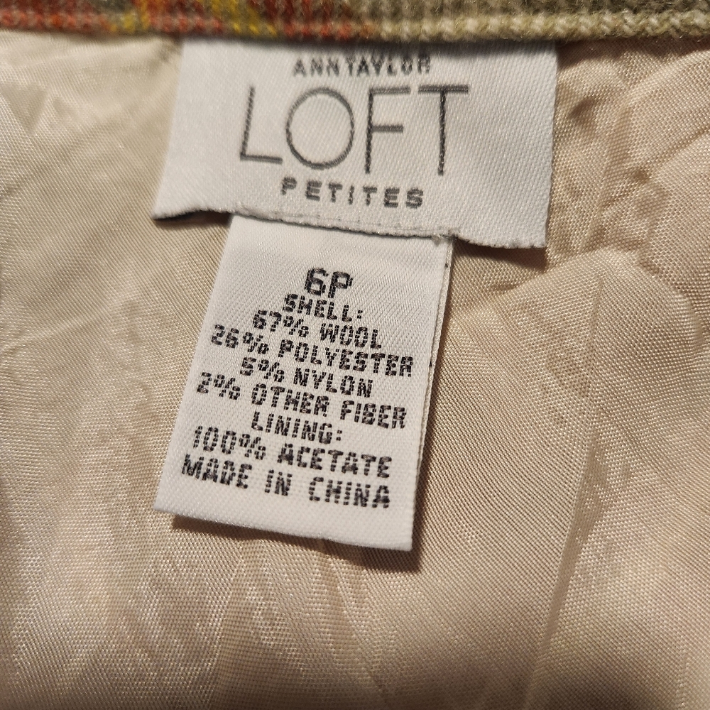 Women's Ann Taylor LOFT Wool Plaid Mini Skirt - 6P - Picture 4 of 4